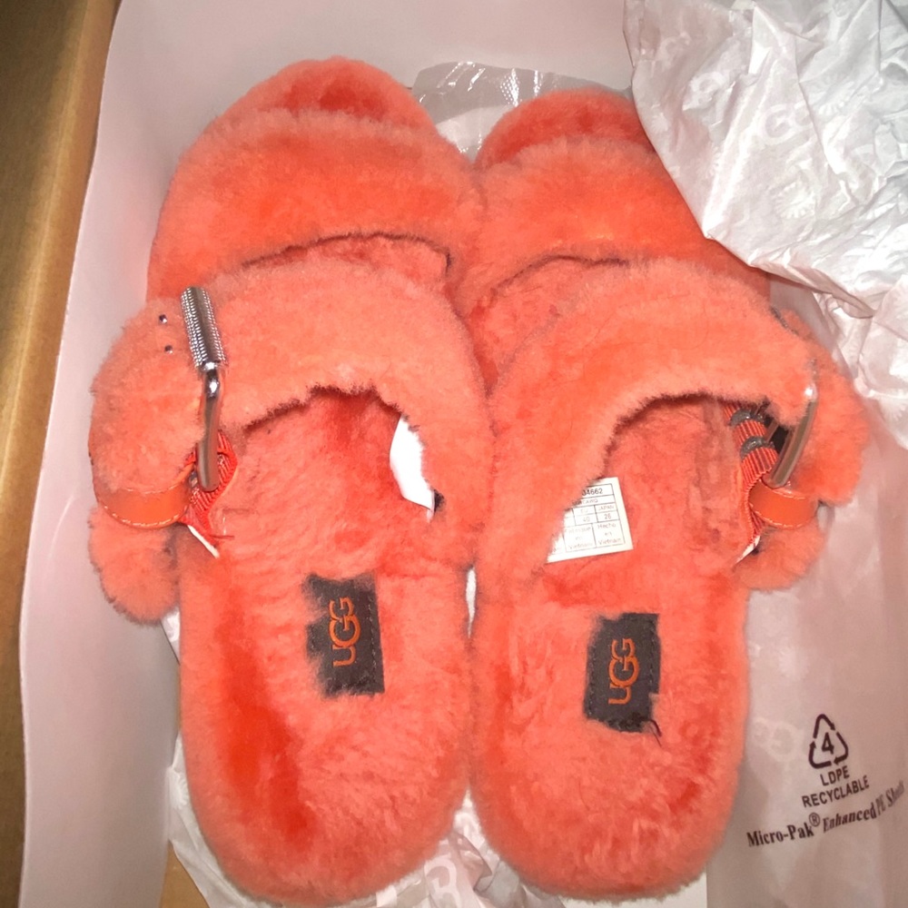 uggs sandals